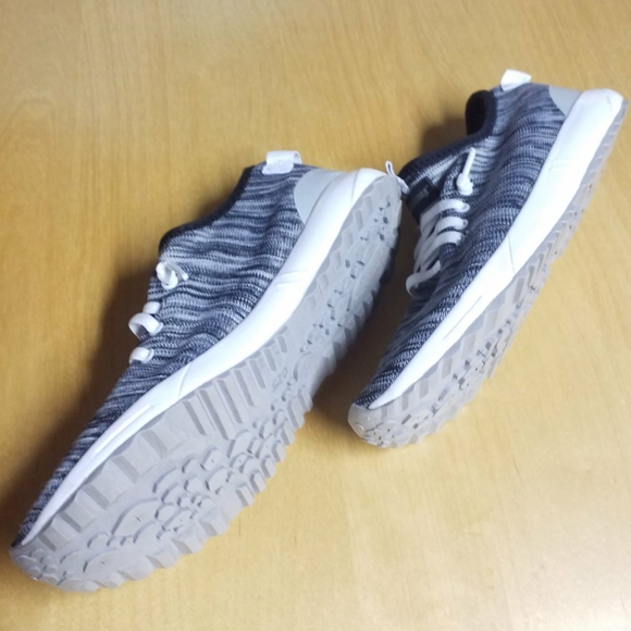 👟 Shoes - Picture 3 of 7